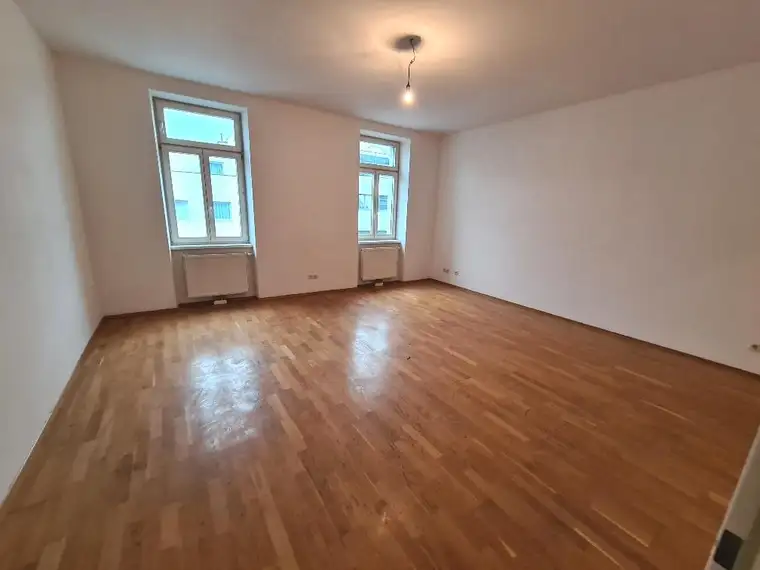 Charmante und geräumige 2-Zimmer-Wohnung!
