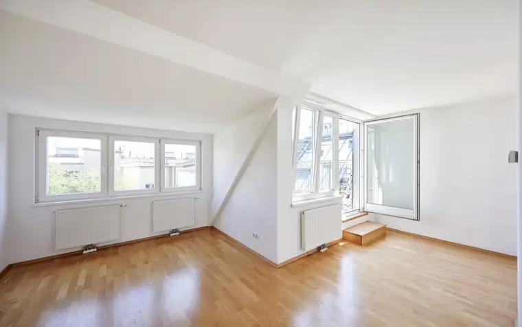 Historisches Ambiente trifft modernen Wohnkomfort – 3-Zimmer-Maisonette nahe Währinger Park