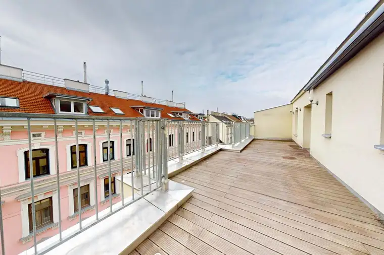 Das gesamte Dachgeschoss mit zwei Terrassen – ganz für Sie allein!
- nähe Yppenplatz