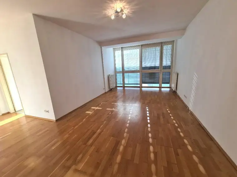 10. Helle und super aufgeteilte 2-Zimmer-Wohnung!
