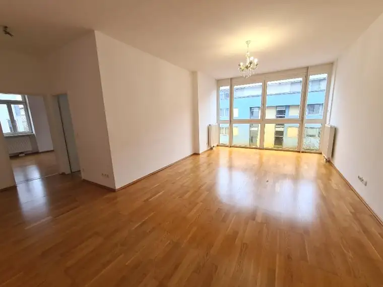 Charmante und geräumige 3-Zimmer-Wohnung!
