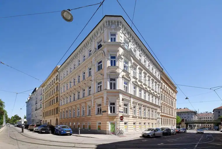 unbefristet vermietet mit 3,4 % BAR Rendite - Kat D. im sanierten Altbau