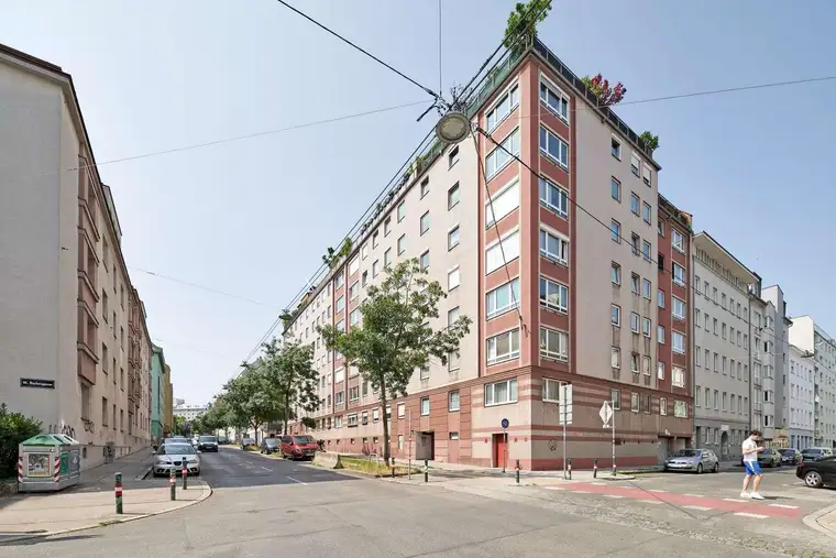 Singlewohnung mit Potenzial – selbst einziehenoder als Investment mit angemessenen Mietzins! 
