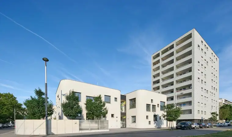 Q11 Leben in Simmering - 
Helle 2-Zimmer-Wohnung mit Loggia und Deckenkühlung!