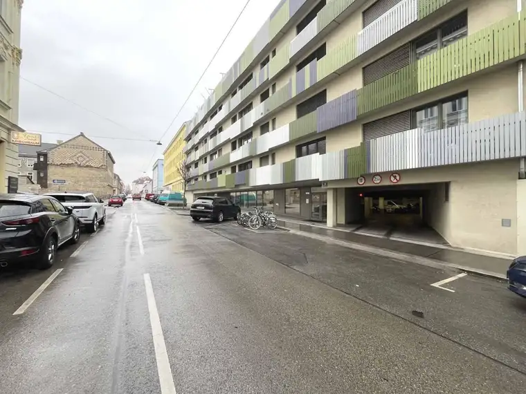 ZU VERKAUFEN: Garagenstellplatz im 16. Bezirk!