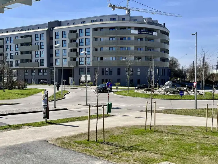 Q11 Leben am Fluss - Geräumige 3-Zimmer-Wohnung mit Loggia und Balkon!