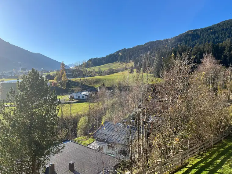 Behagliche Landhauswohnung mit Balkon