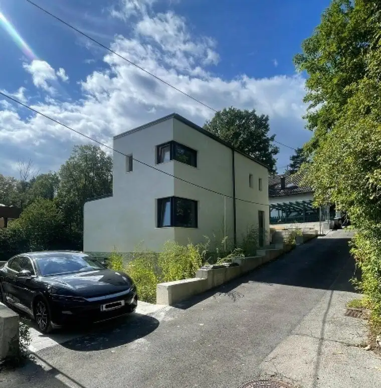 Moderne Luxusvilla mit Traumblick in beliebter Lage!
