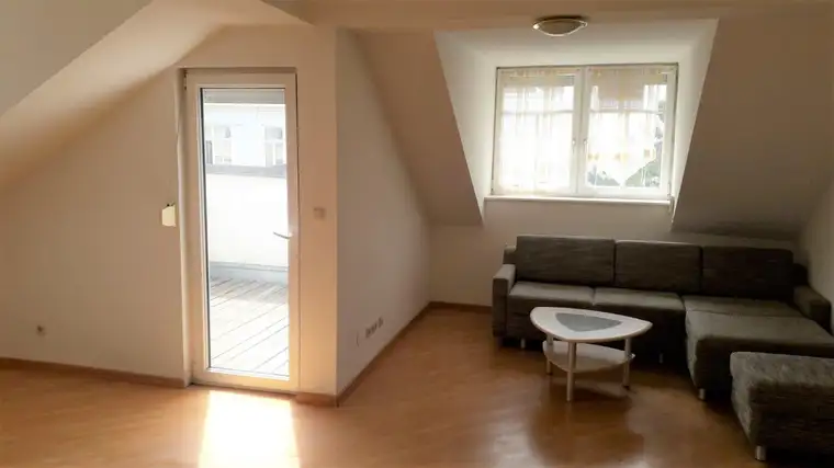Wohnung - Büro - Kanzlei - Nähe Bahnhof!!