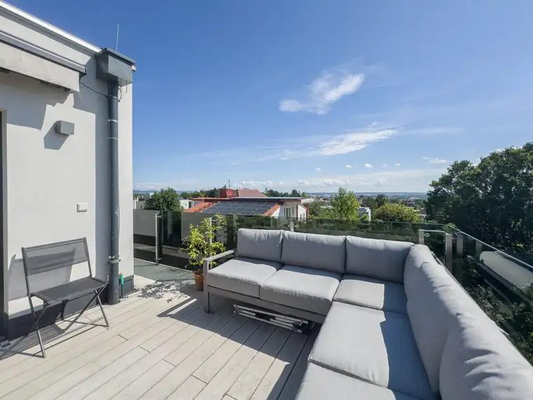BLICK AUF WIEN - lichtdurchflutete Dachgeschossmaisonette in Grünlage
