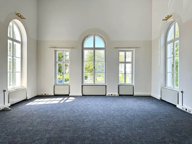 repräsentatives Büro (176 m²) in absoluter Frequenzlage - hohe Aufmerksamkeit für Ihre Firma