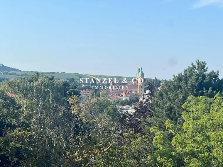 MODERNES TERRASSENAPARTMENT MIT SCHÖNEM FERNBLICK