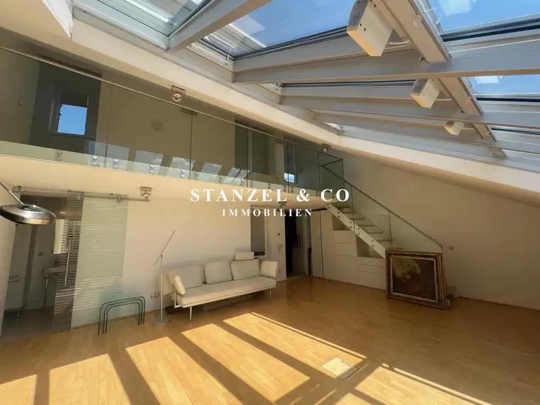 SONNIGES LOFT MIT HERRLICHER TERRASSE
