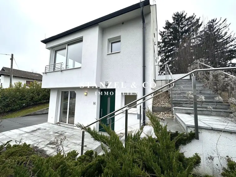 SONNIGES HAUS AM HEUBERG MIT TRAUMBLICK
