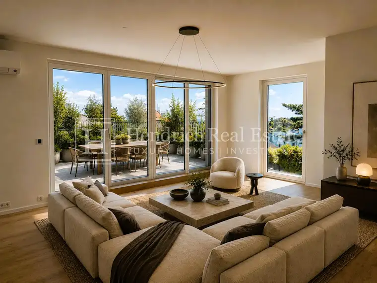 Schönes Solo-Penthouse mit eigenem Pool und prachtvollen Panoramablick