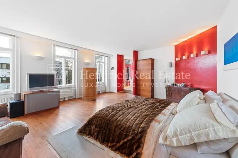 Moderne, helle 5-Zimmerwohnung mit schallisoliertem Wohnzimmer für ungestörtes Entertainment