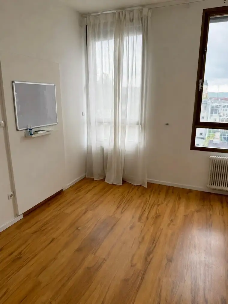 Helles Beratungszimmer | Praxis-, Therapie- oder Coachingraum | 13 m²
