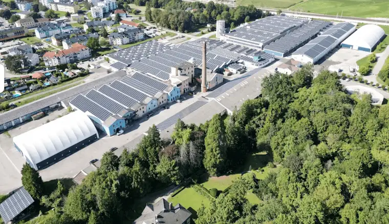 Lagerhalle mit 45000 m² Teilflächen möglich/ Pro m² €4 Netto