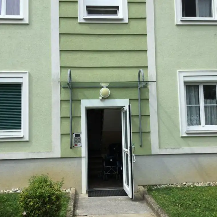 Ruhige und sonnige Wohnung im Grünen