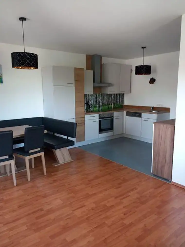 Stilvoll und geräumig: Ihre neue 90 m² Wohlfühloase!