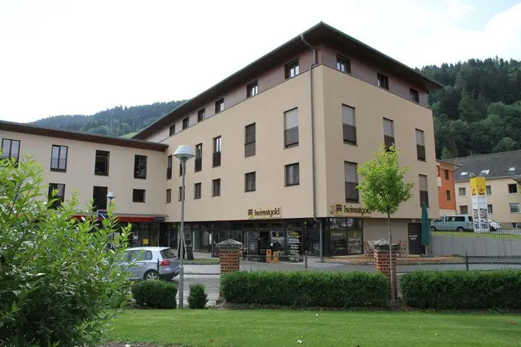 Moderne Büroräumlichkeiten im Zentrum von Schladming zu vermieten.