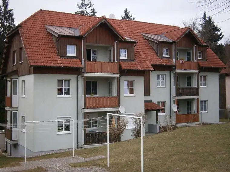 MAUERKIRCHEN: 4-Zimmer Erdgeschosswohnung