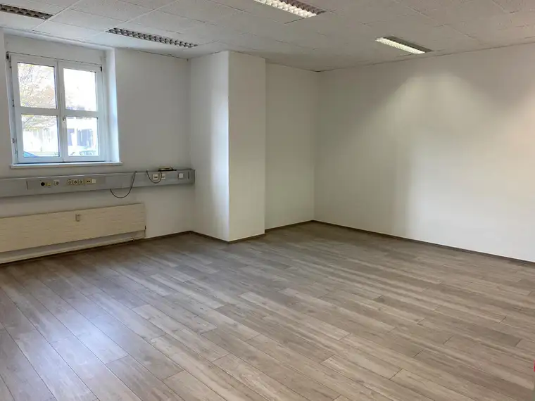PROVISOINSFREI kürzlich saniertes 2-Raum-Büro in Top Lage zu mieten! 75 m² - 4020 Linz