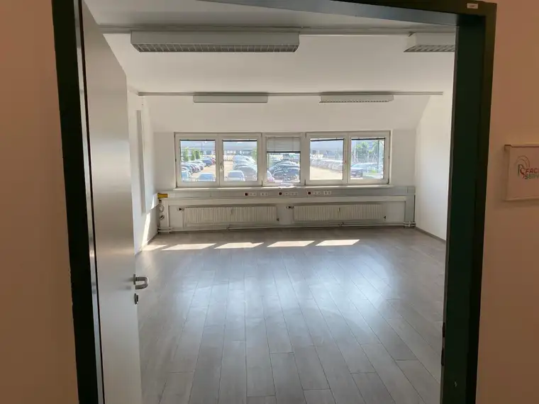 Schönes Büro im Technologiezentrum! 103m² - 4020 Linz PROVISIONSFREI!