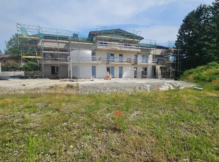Neue 2-Zimmer Gartenwohnung in Wals/Eichet!