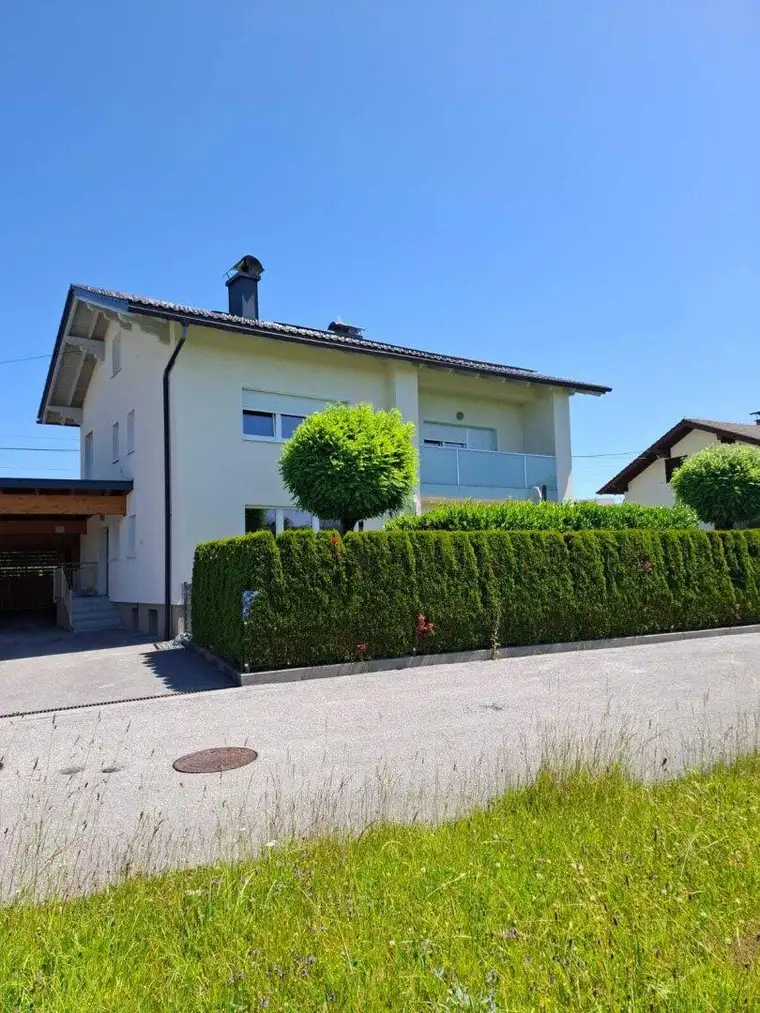 Schmuckes Zweifamilienhaus in Salzburg / Anthering!