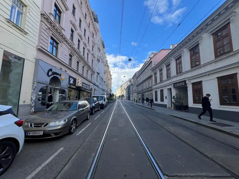 LOKAL mit Auslagefront – Sichtbarkeit garantiert - 1070 WIEN