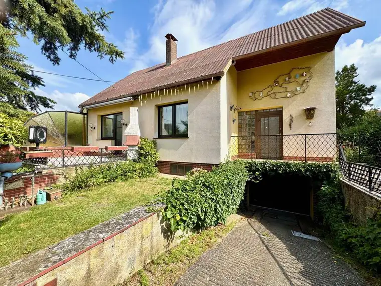 ++ NEU ++ CHARMANTES EINFAMILIENHAUS ++ in KAPELLERFELD