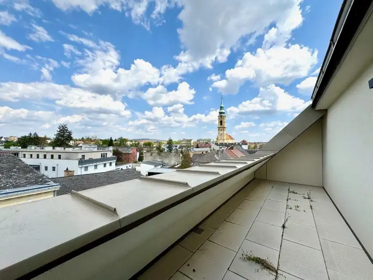 ++ VIER Zimmer TRAUM ++ mit Galerie und TERRASSE