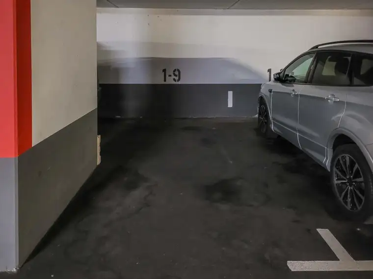 PROVISIONSFREI VOM EIGENTÜMER! MONTE LAA! TIEFGARAGENPLATZ!
