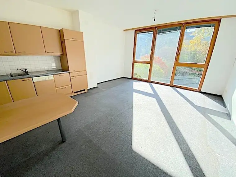 NEUER PREIS! PROVISIONSFREI VOM EIGENTÜMER! RUHIGE 2-ZIMMER WOHNUNG MIT KÜCHE IN DER SAILERÄCKERGASSE!