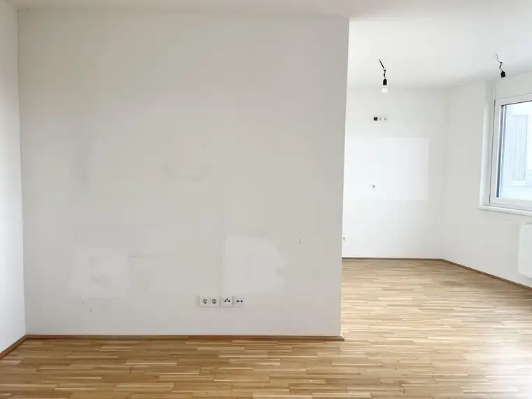 PROVISIONSFREI VOM EIGENTÜMER! 2-ZIMMER-WOHNUNG MIT TERRASSE NÄHE U6!