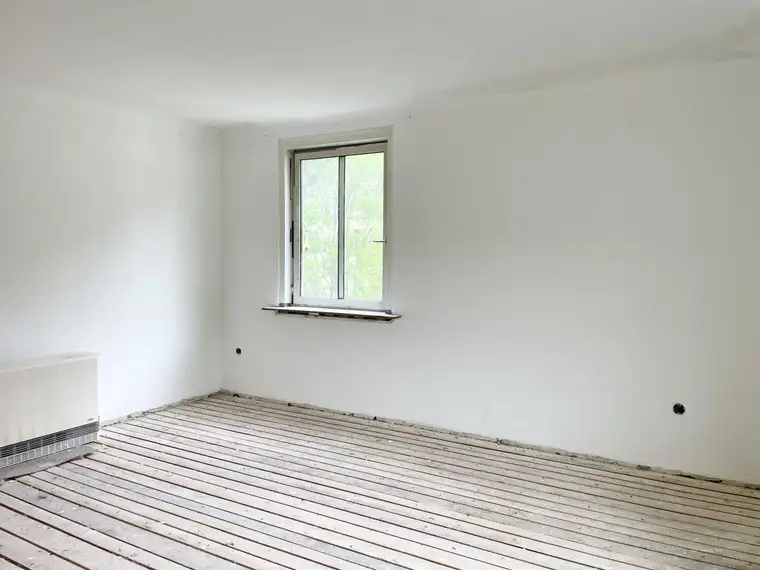 PROVISIONSFREI VOM EIGENTÜMER! SANIERUNGSBEDÜRFTIGE 3-ZIMMER-WOHNUNG NÄHE PURKERSDORF ZENTRUM!