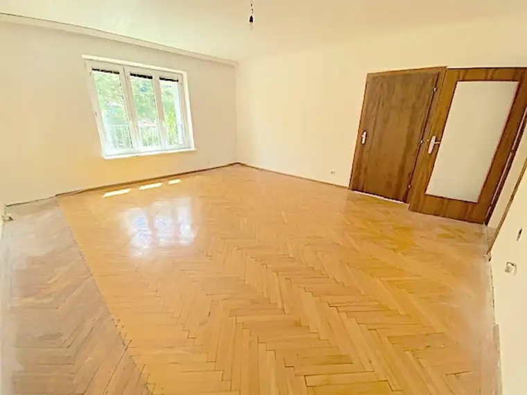 PROVISIONSFREI! NEUER PREIS! UNSANIERTE 3-ZIMMER WOHNUNG MIT LOGGIA NÄHE RUDOLFINERHAUS!