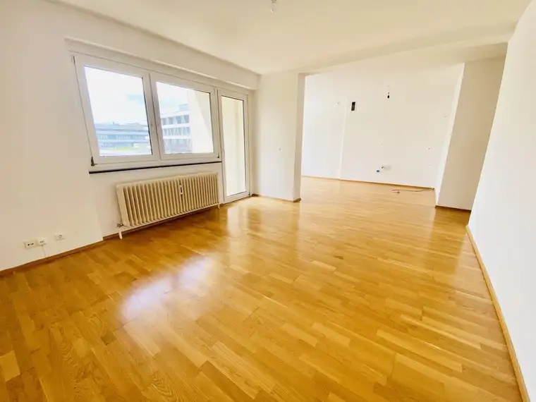 PROVISIONSFREI! HELLE 3-ZIMMER WOHNUNG MIT LOGGIA IM SÜDEN VON ST. PÖLTEN!