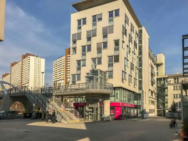 PROVISIONSFREI VOM EIGENTÜMER! TIEFGARAGENSTELLPLÄTZ NÄHE U6 ALT ERLAA - IDEAL FÜR PENDLER!