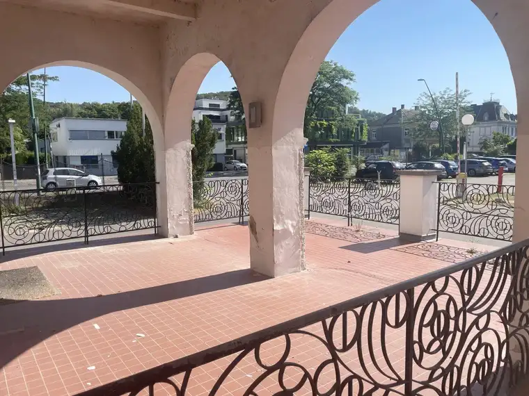 PROVISIONSFREI VOM EIGENTÜMER! AUSSERGEWÖHNLICHE 1-ZIMMER-WOHNUNG MIT TERRASSE UND LAGER IN DER PAULA VILLA IN PURKERSDORF!