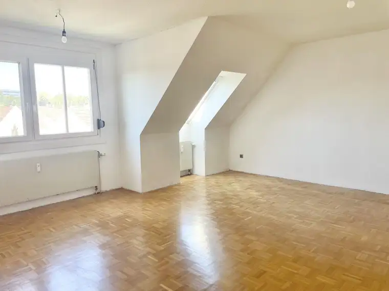 PROVISIONSFREI VOM EIGENTÜMER! TOLLE 3-ZIMMER-WOHNUNG IM DACHGESCHOSS IN ATZGERSDORF!