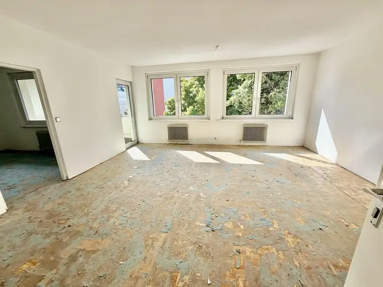 NEUER PREIS! PROVISIONSFREI VOM EIGENTÜMER! HELLE 4-ZIMMER WOHNUNG MIT LOGGIA NÄHE WILHELMINENSPITAL!