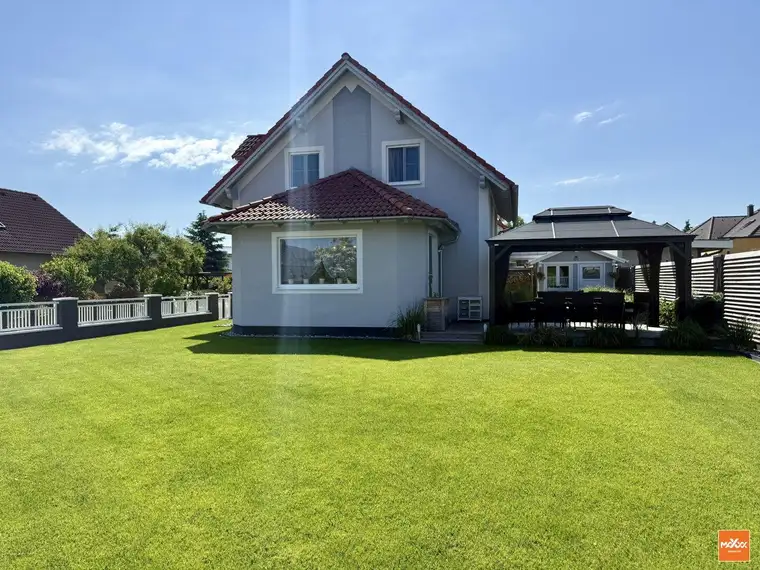 Wohnen wie im Urlaub – Charmantes Einfamilienhaus mit Seezugang