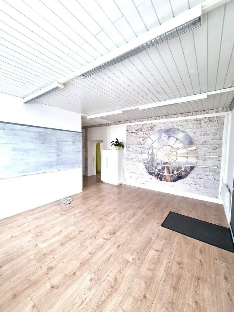 Geschäftslokal neu renoviert