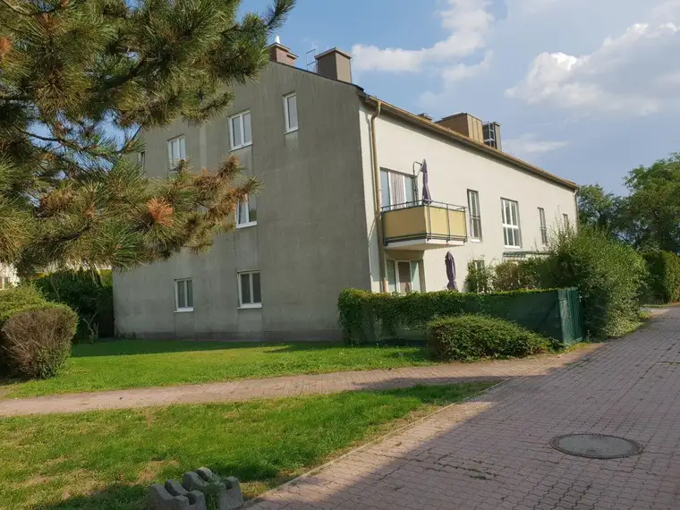 Drei Zimmerwohnung mit Balkon zu verkaufen!
