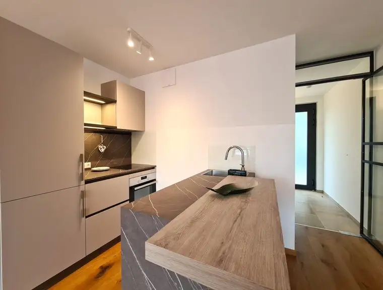 Modernes 2-Zimmer Penthouse mit Terrasse!