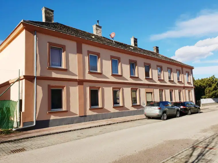 Zinshaus mit 8 Wohnungen + Kleingartenhaus zu verkaufen!