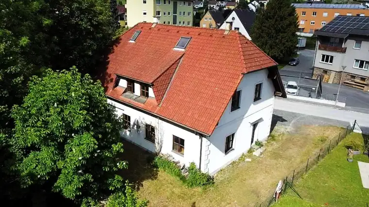 Vielseitiges Wohn- und Bürohaus in Kirchschlag in der Buckligen Welt