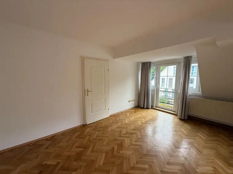 **Unbefristste Mietwohnung direkt beim Lainzer Tiergarten ! **
